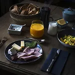 Le Lanternon Guest house 4*