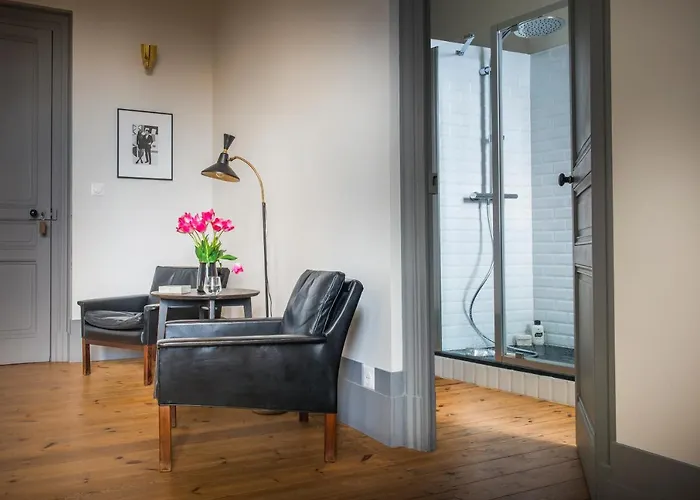 Pensionat Le Lanternon 4*